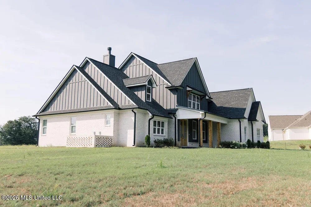 5163 Old Barn Cove Coldwater, MS 38618