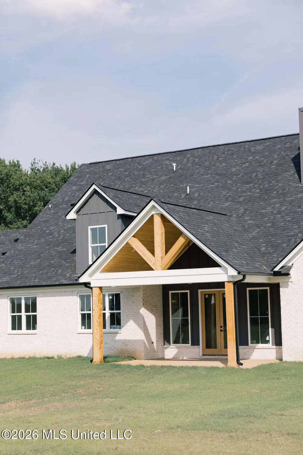 5163 Old Barn Cove Coldwater, MS 38618
