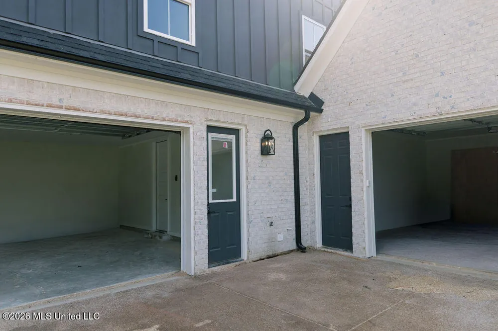 5163 Old Barn Cove Coldwater, MS 38618