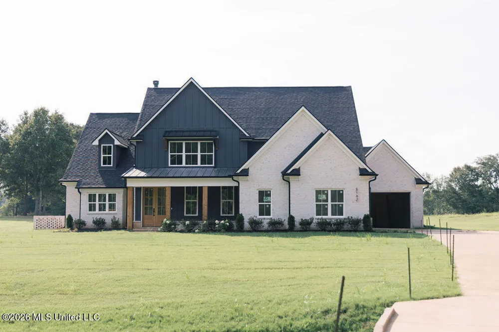 5163 Old Barn Cove Coldwater, MS 38618