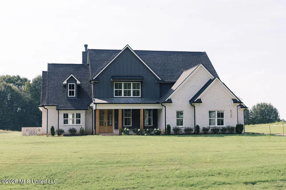 5163 Old Barn Cove Coldwater, MS 38618