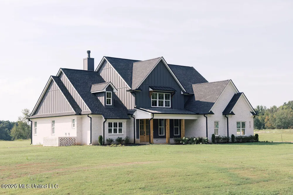5163 Old Barn Cove Coldwater, MS 38618