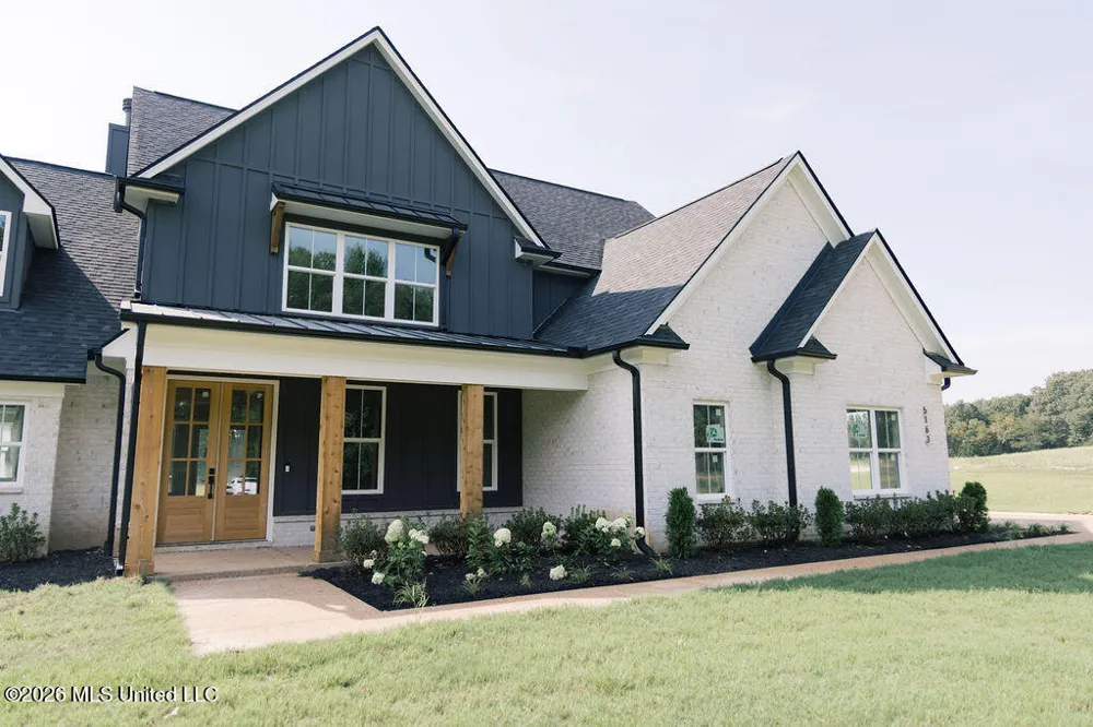 5163 Old Barn Cove Coldwater, MS 38618