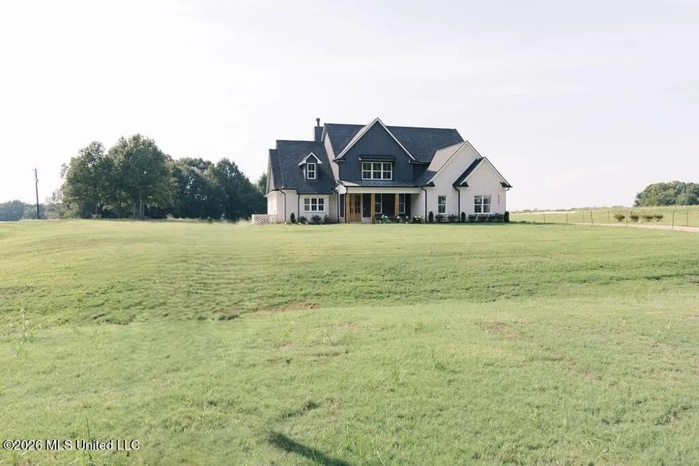 5163 Old Barn Cove Coldwater, MS 38618
