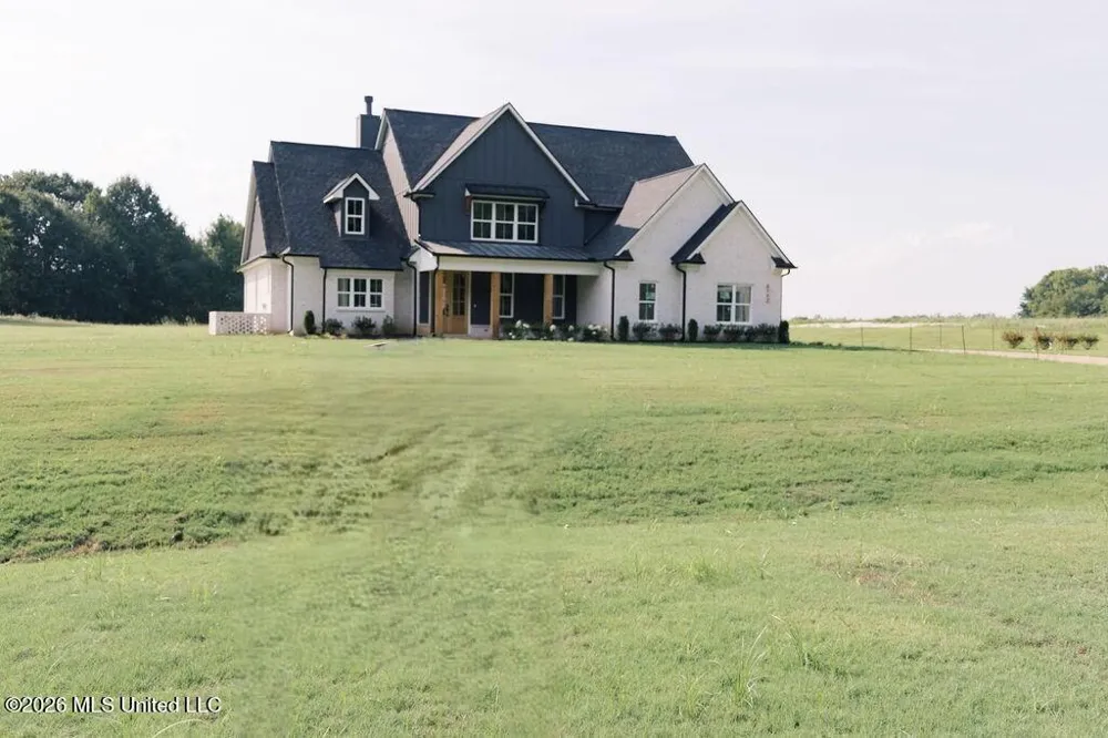5163 Old Barn Cove Coldwater, MS 38618