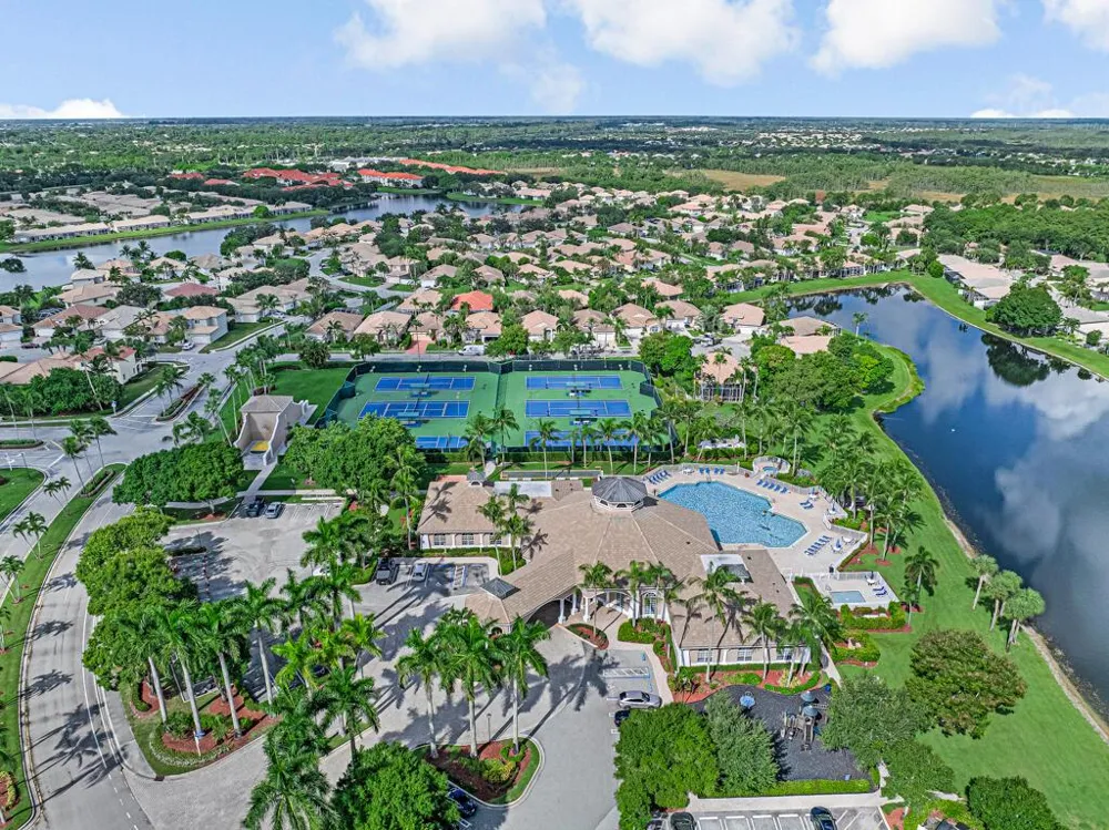 8429 LONG BAY West Palm Beach, FL 33411