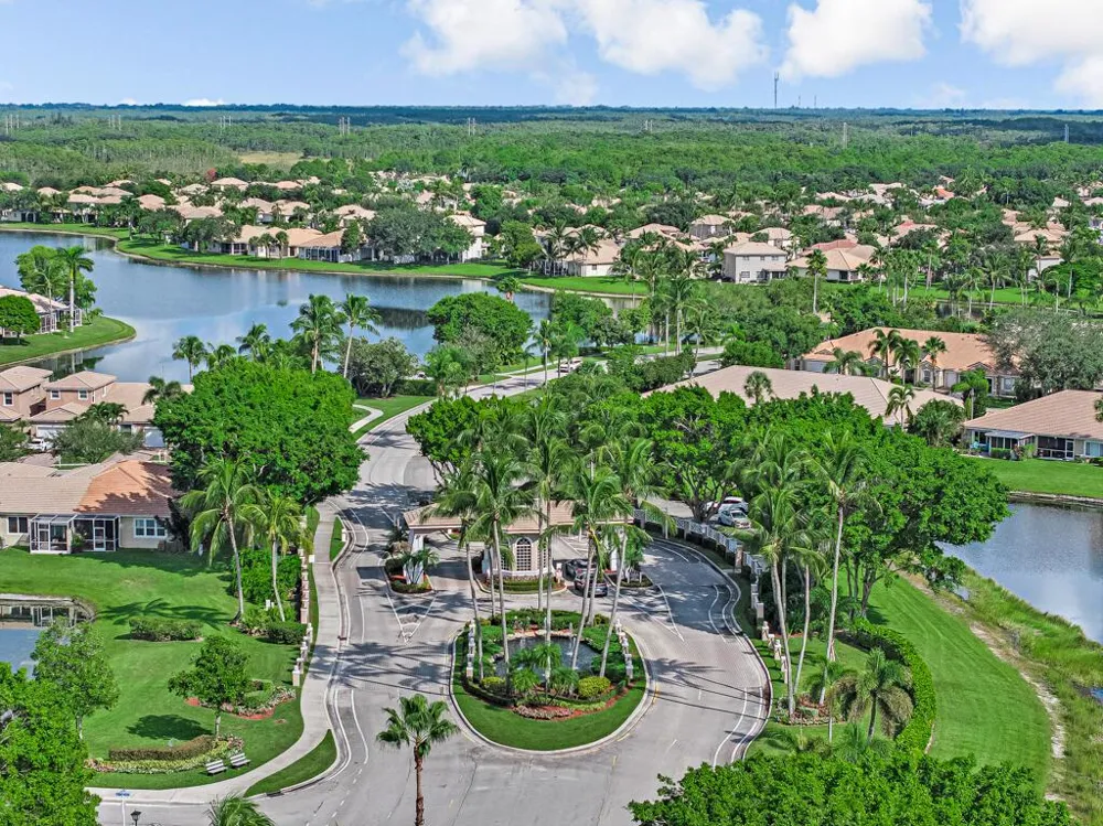 8429 LONG BAY West Palm Beach, FL 33411