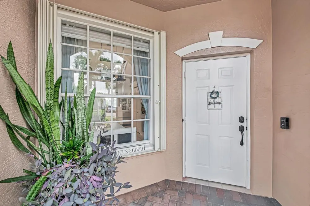 8429 LONG BAY West Palm Beach, FL 33411