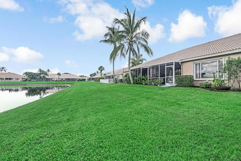 8429 LONG BAY West Palm Beach, FL 33411