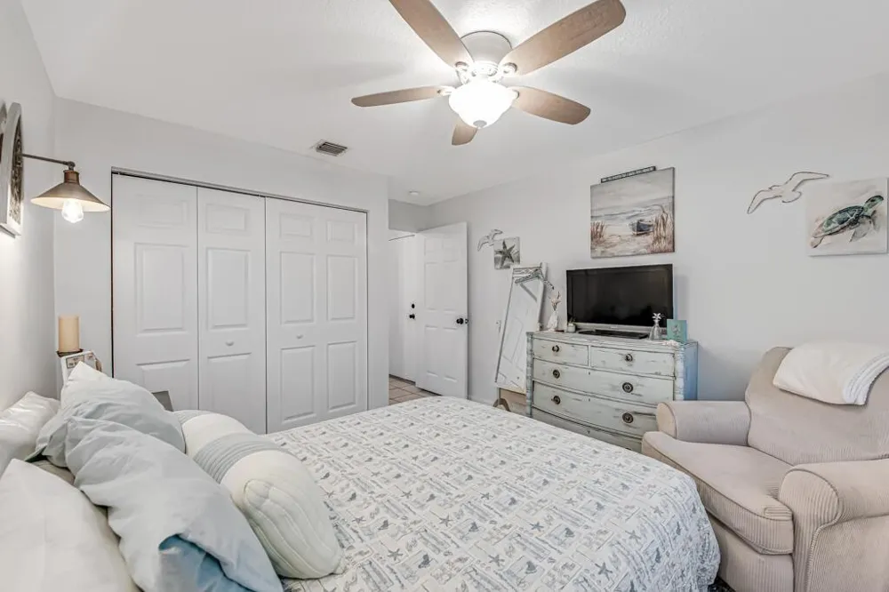 8429 LONG BAY West Palm Beach, FL 33411