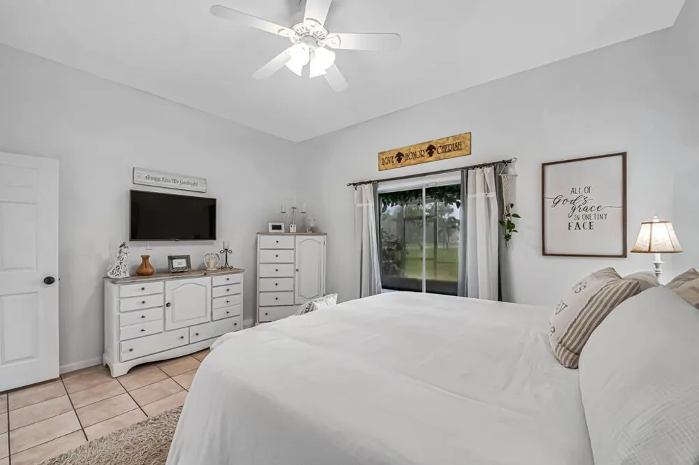 8429 LONG BAY West Palm Beach, FL 33411