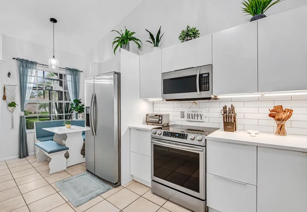 8429 LONG BAY West Palm Beach, FL 33411