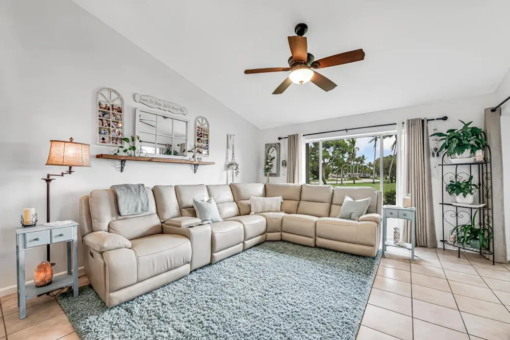 8429 LONG BAY West Palm Beach, FL 33411