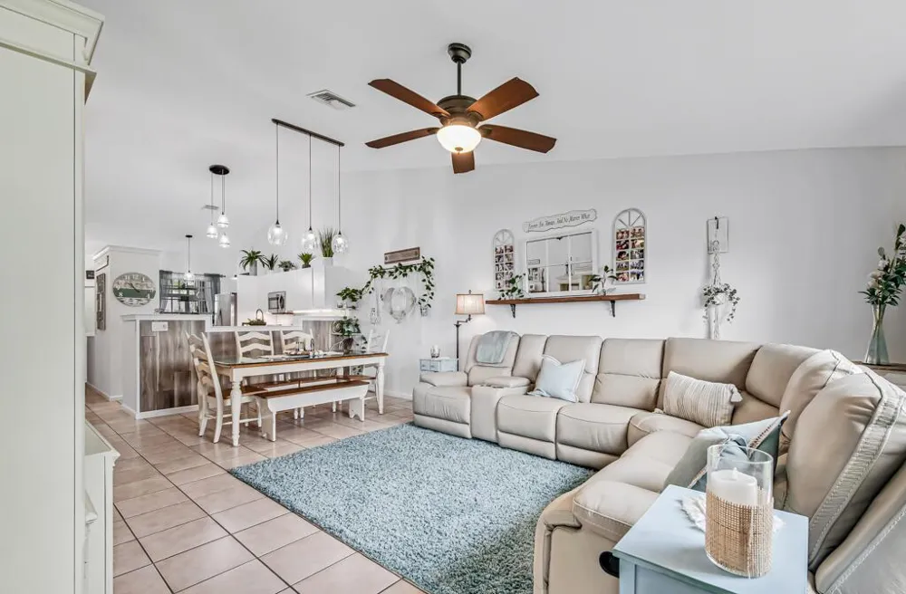 8429 LONG BAY West Palm Beach, FL 33411