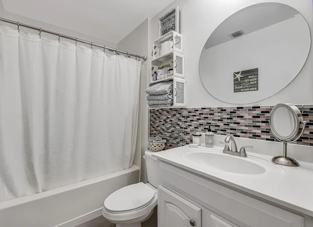 8429 LONG BAY West Palm Beach, FL 33411