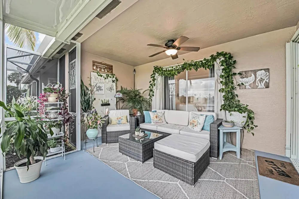 8429 LONG BAY West Palm Beach, FL 33411