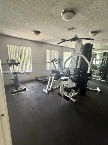 8335 Coral Lake Mnr #8335 Coral Springs, FL 33065