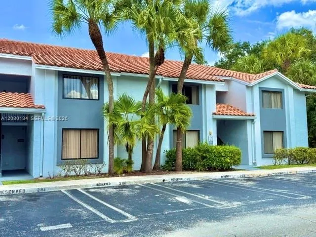 8335 Coral Lake Mnr #8335 Coral Springs, FL 33065