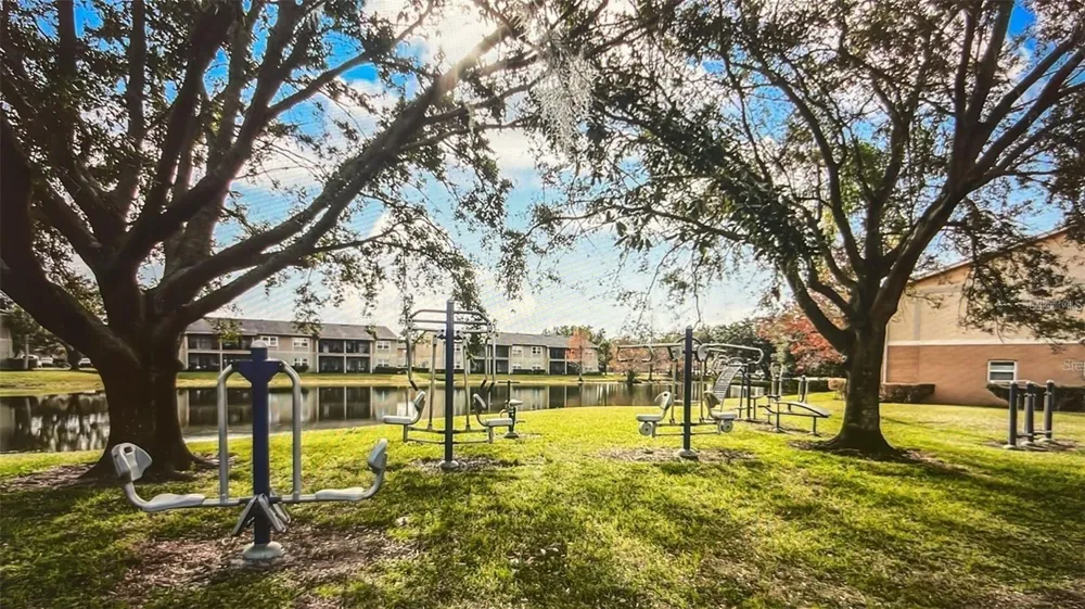2401 BARLEY CLUB #2 Orlando, FL 32837