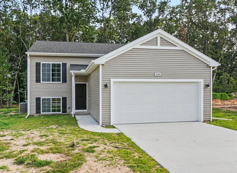 2098 Kristin Court Muskegon, MI 49442
