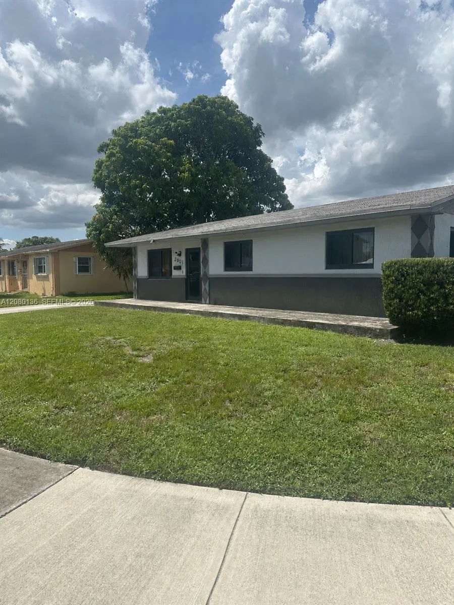 2901 NW 209th Ter Miami Gardens, FL 33056