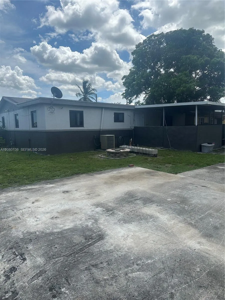 2901 NW 209th Ter Miami Gardens, FL 33056