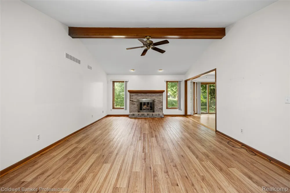 46536 Fox Run Drive Macomb Township, MI 48044