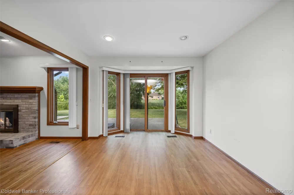 46536 Fox Run Drive Macomb Township, MI 48044