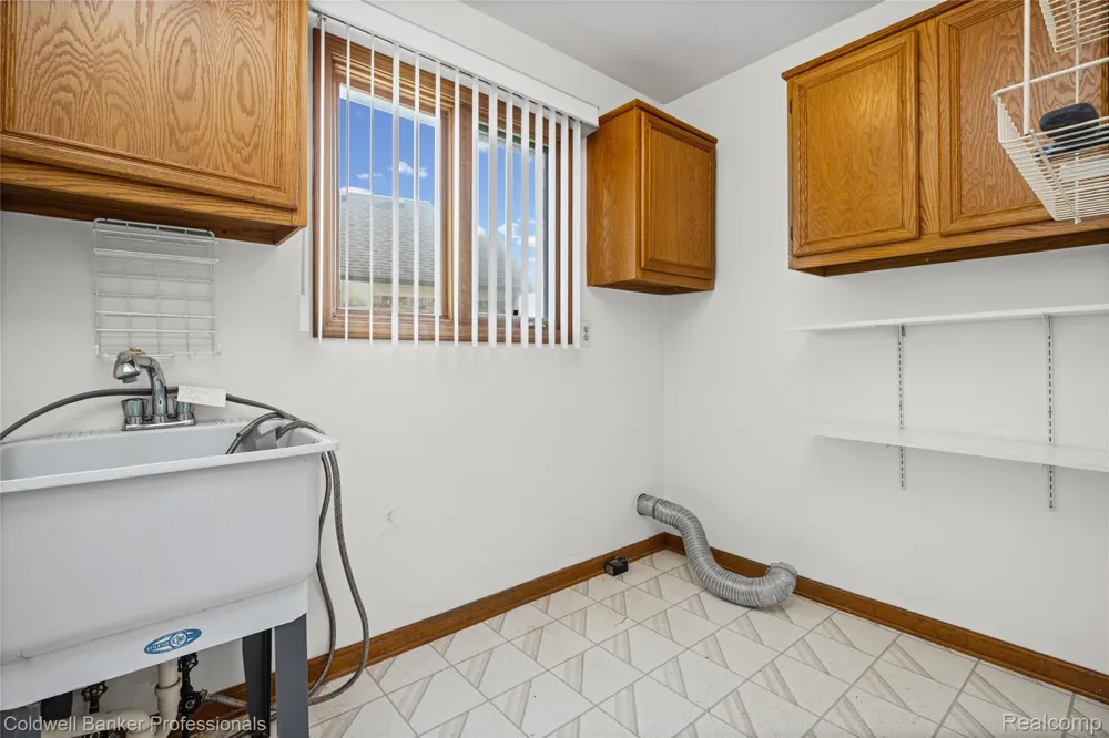46536 Fox Run Drive Macomb Township, MI 48044