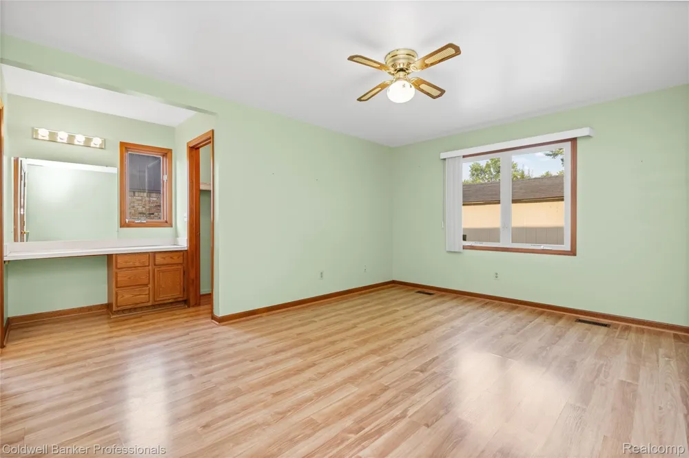46536 Fox Run Drive Macomb Township, MI 48044