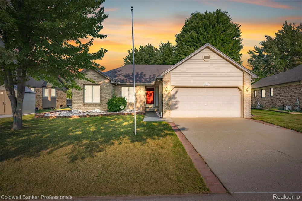 46536 Fox Run Drive Macomb Township, MI 48044