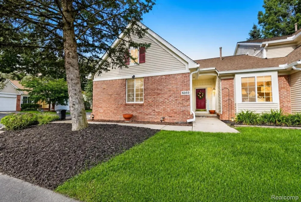 6355 Sheppard Drive #92 Westland City, MI 48185