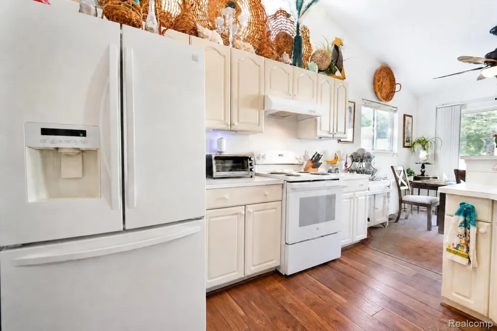 6355 Sheppard Drive #92 Westland City, MI 48185