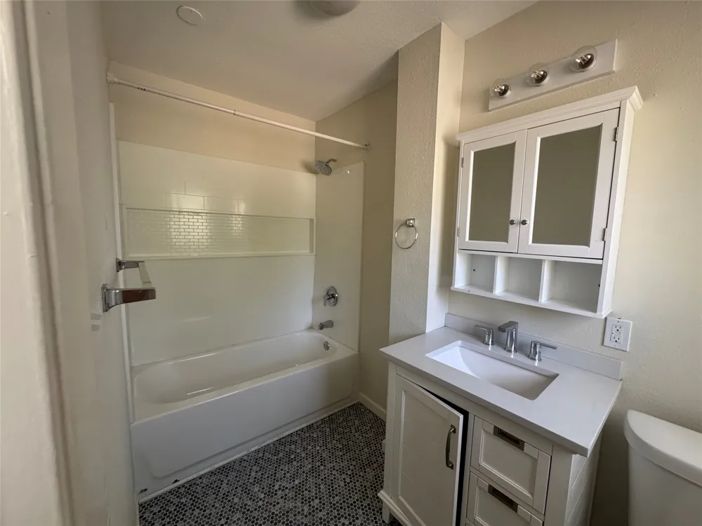 9501 Quail Court #A Austin, TX 78758