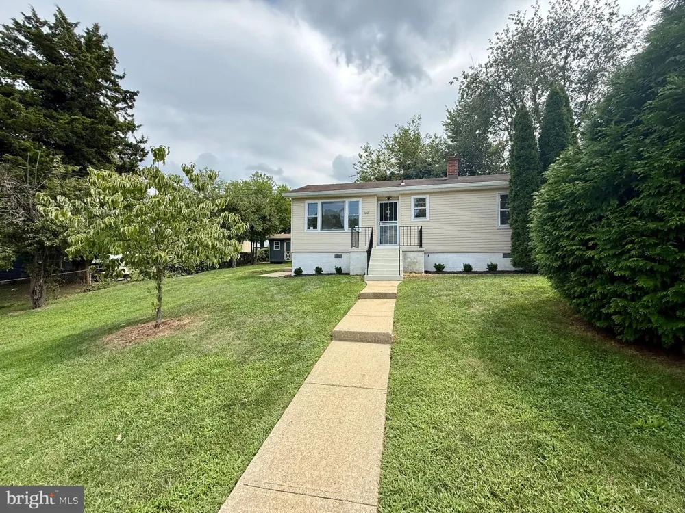 1212 ELFIN AVENUE Capitol Heights, MD 20743