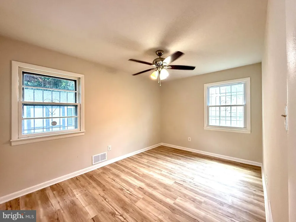 1212 ELFIN AVENUE Capitol Heights, MD 20743