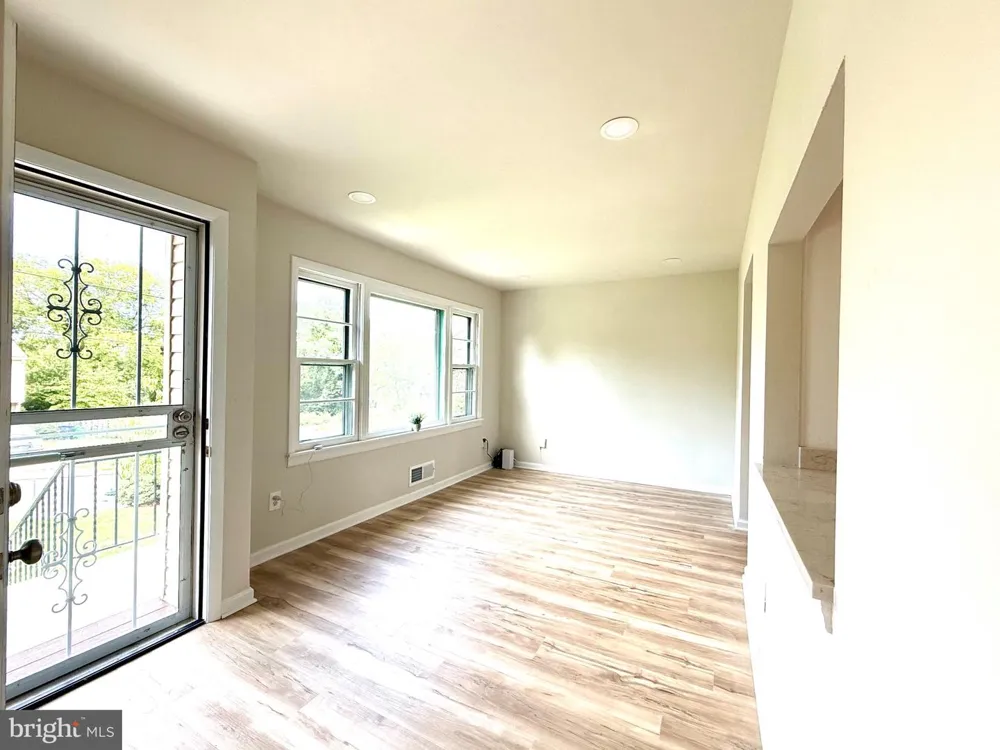 1212 ELFIN AVENUE Capitol Heights, MD 20743