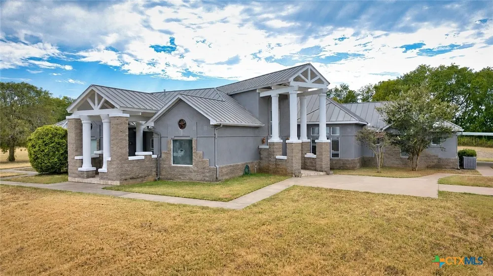 2524 S Robinson Drive Robinson, TX 76706