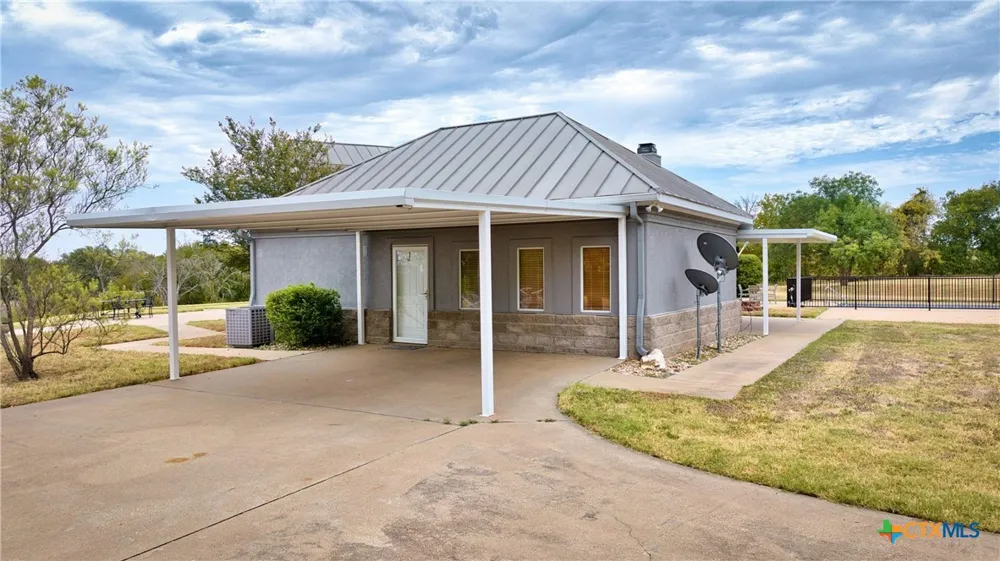 2524 S Robinson Drive Robinson, TX 76706