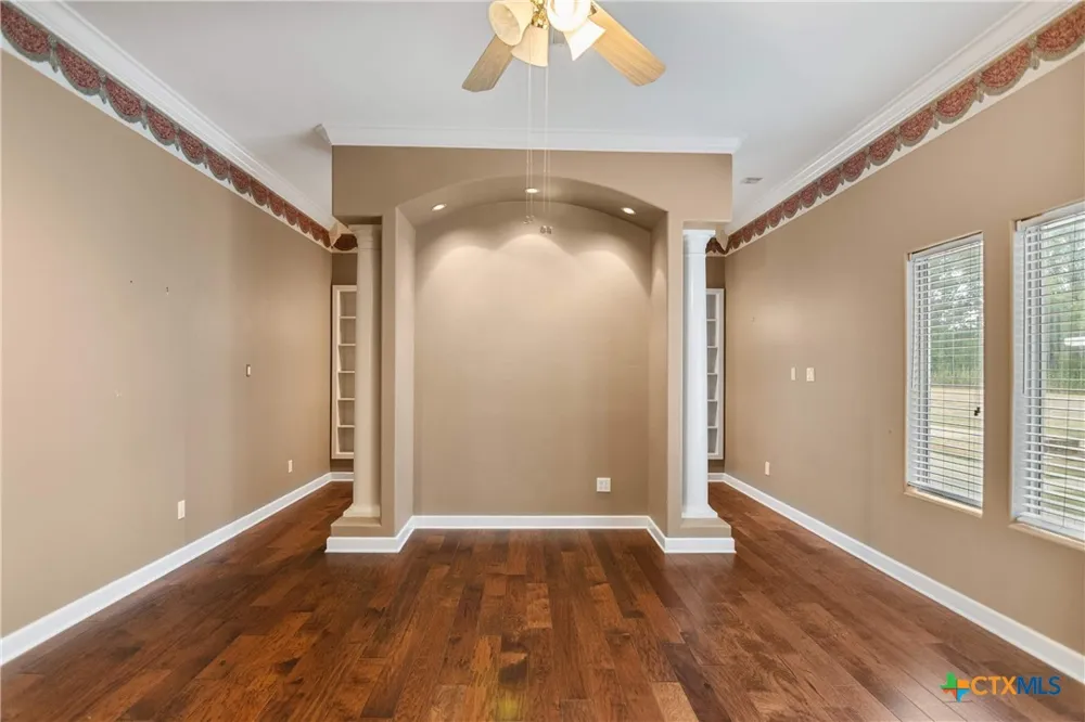2524 S Robinson Drive Robinson, TX 76706