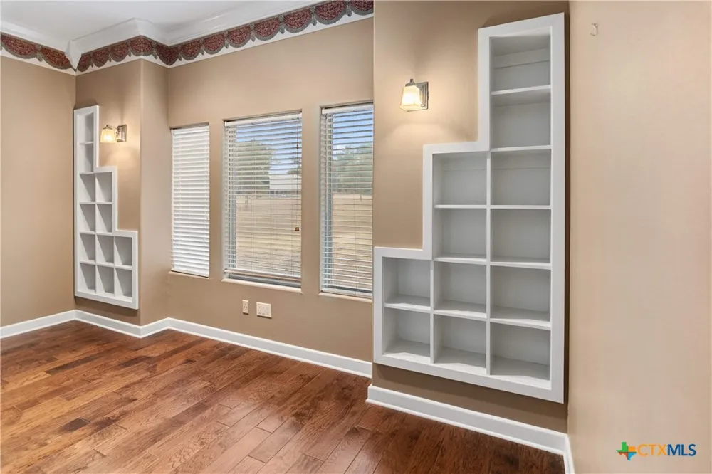 2524 S Robinson Drive Robinson, TX 76706