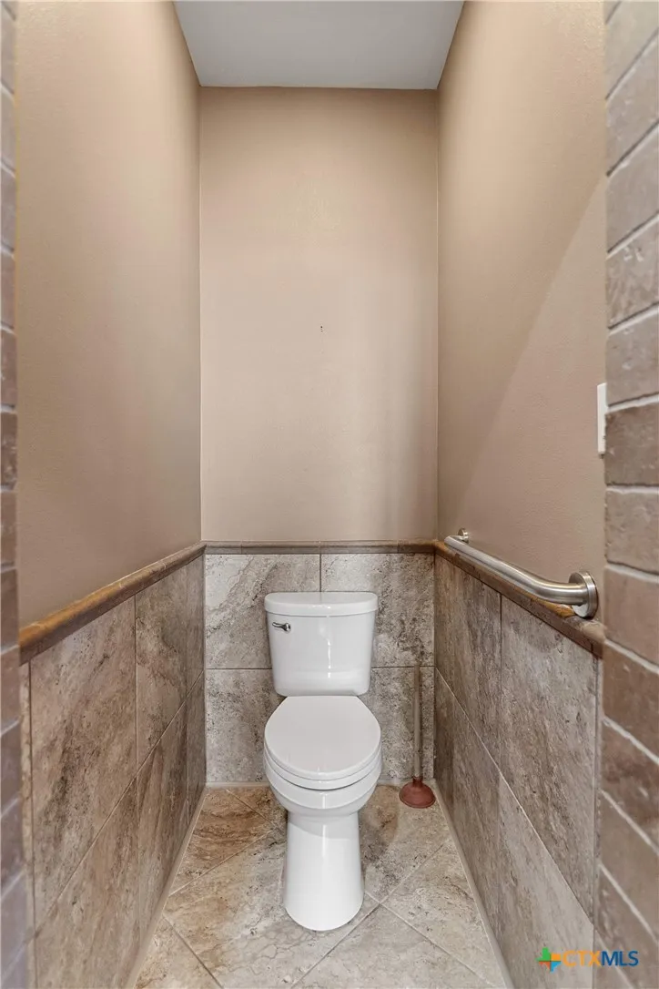 2524 S Robinson Drive Robinson, TX 76706
