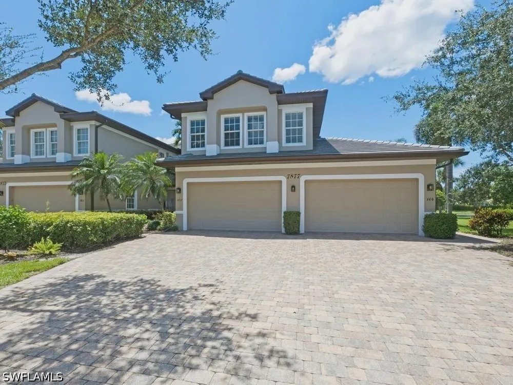 Hawthorne Drive #102 Naples, FL 34113