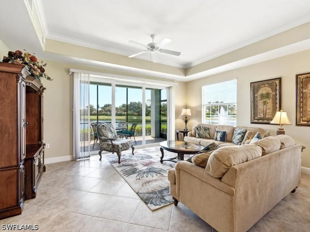Hawthorne Drive #102 Naples, FL 34113