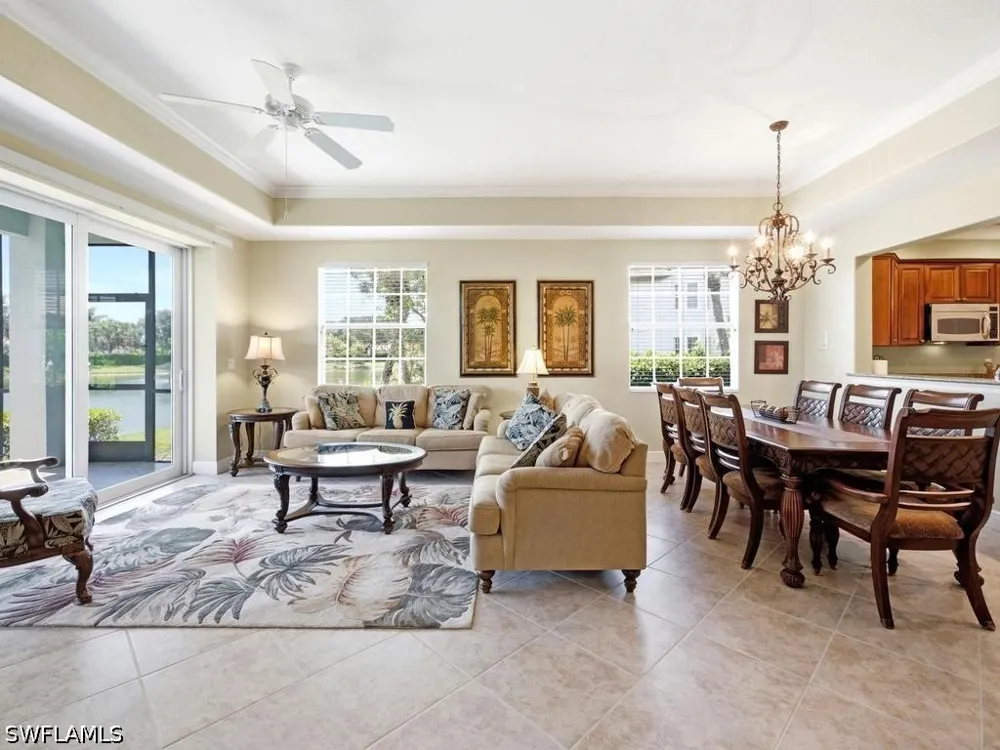 Hawthorne Drive #102 Naples, FL 34113