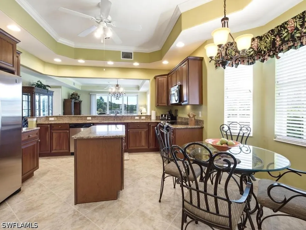 Hawthorne Drive #102 Naples, FL 34113