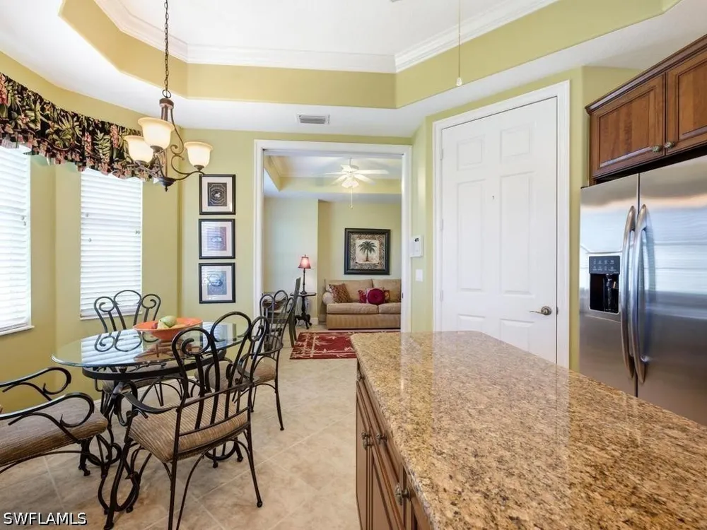 Hawthorne Drive #102 Naples, FL 34113