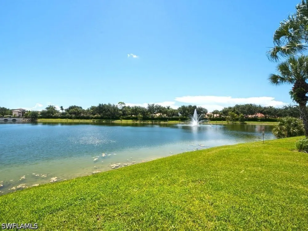 Hawthorne Drive #102 Naples, FL 34113