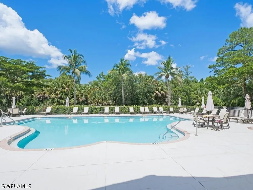 Hawthorne Drive #102 Naples, FL 34113