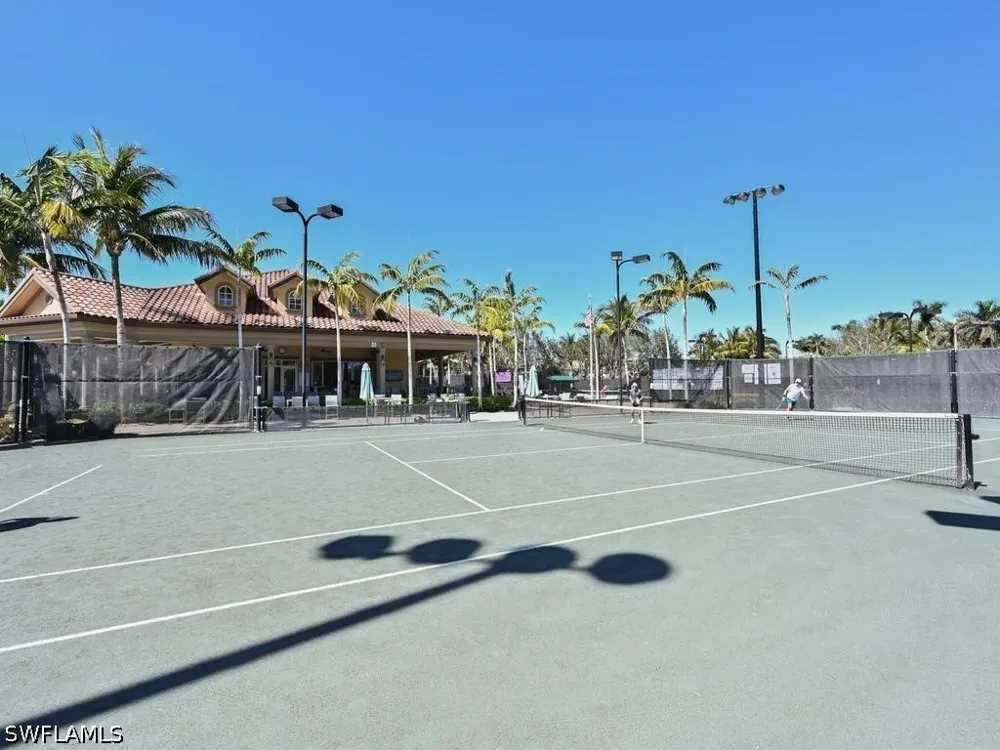 Hawthorne Drive #102 Naples, FL 34113